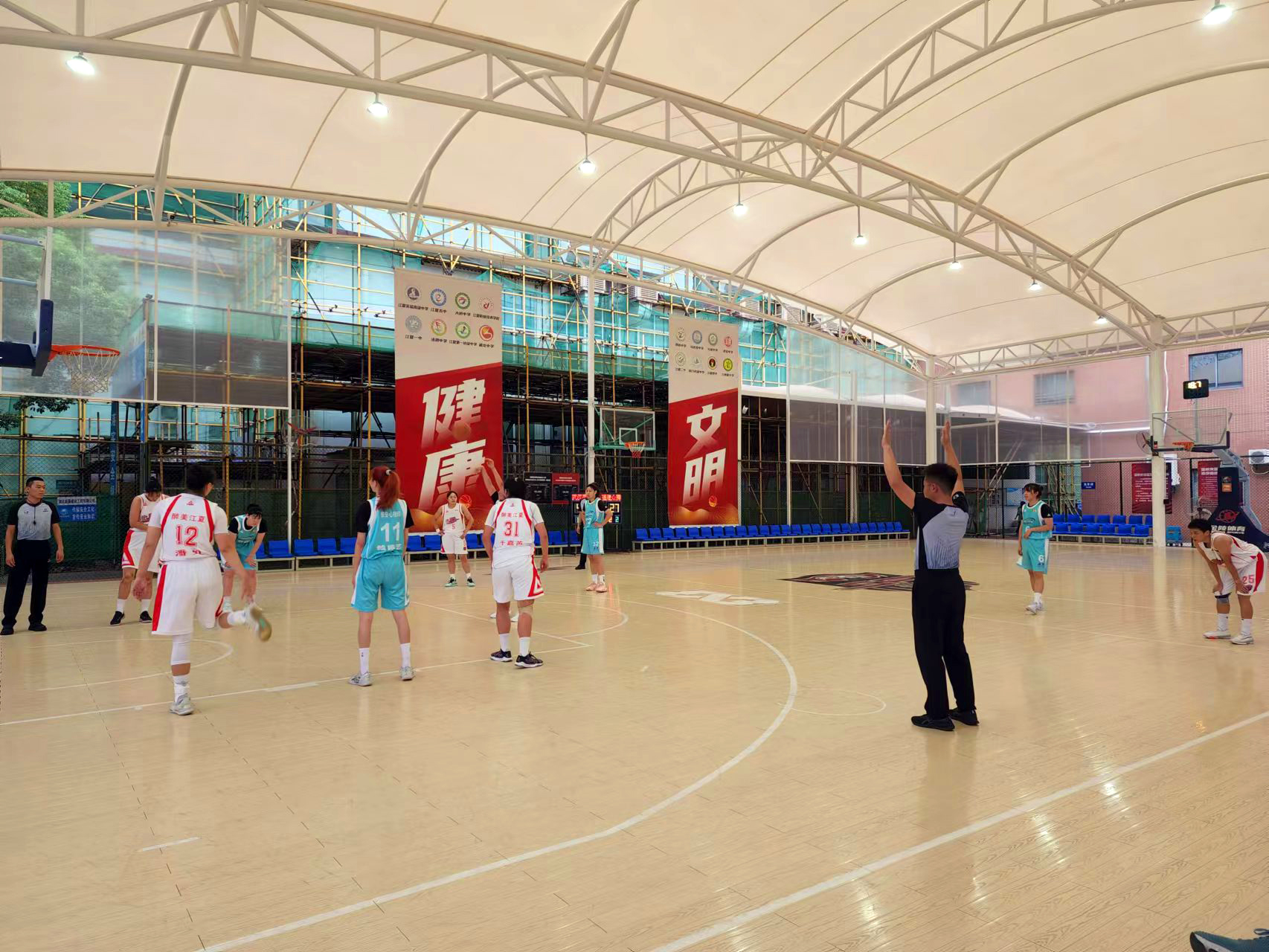 武漢盛帆俱樂部籃球訓練場地