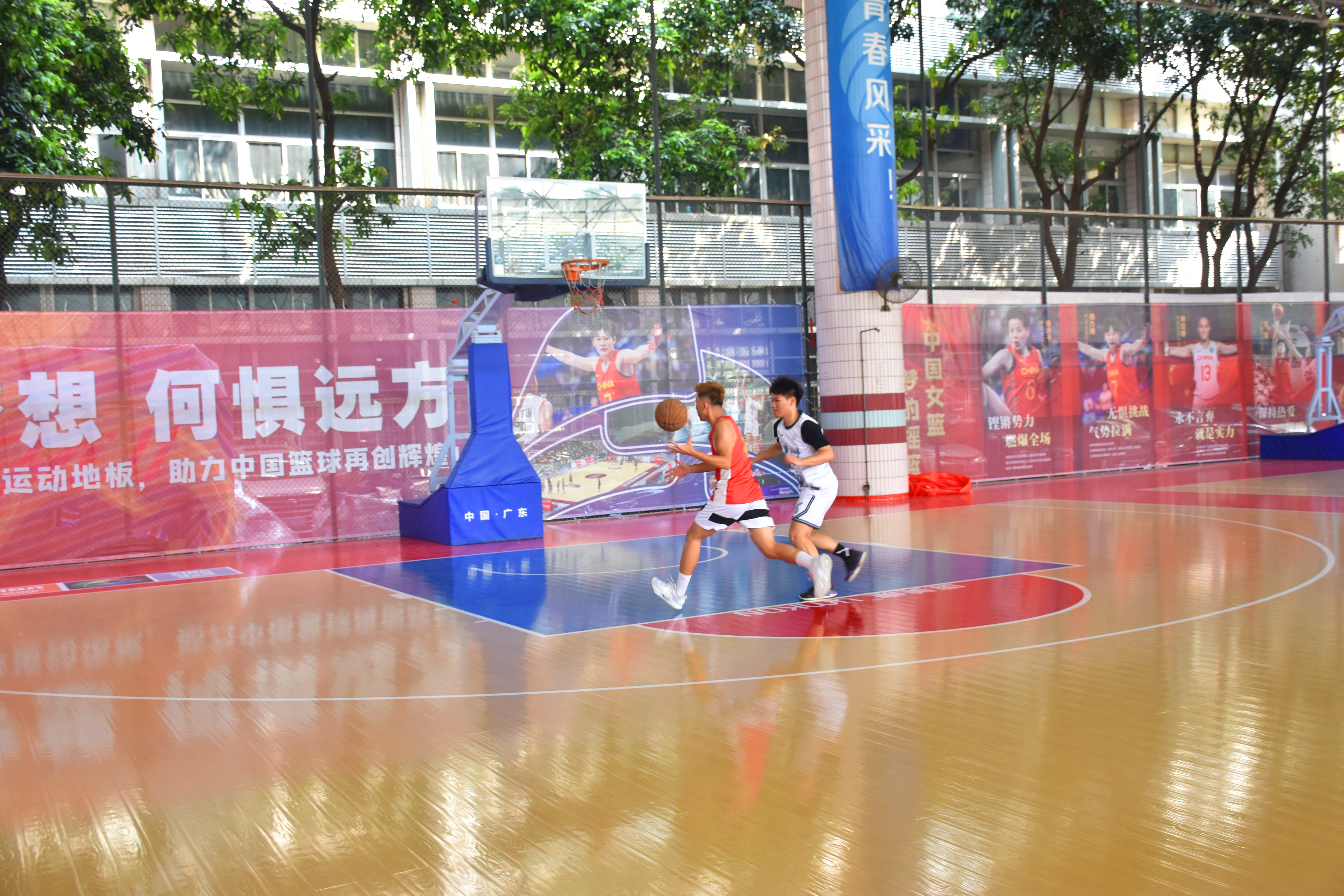 廣州體育職業(yè)技術(shù)學(xué)院風(fēng)雨球場(chǎng)